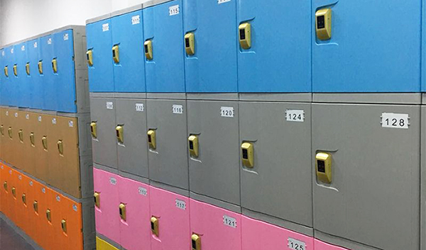 深圳海发专业生产更衣柜产品